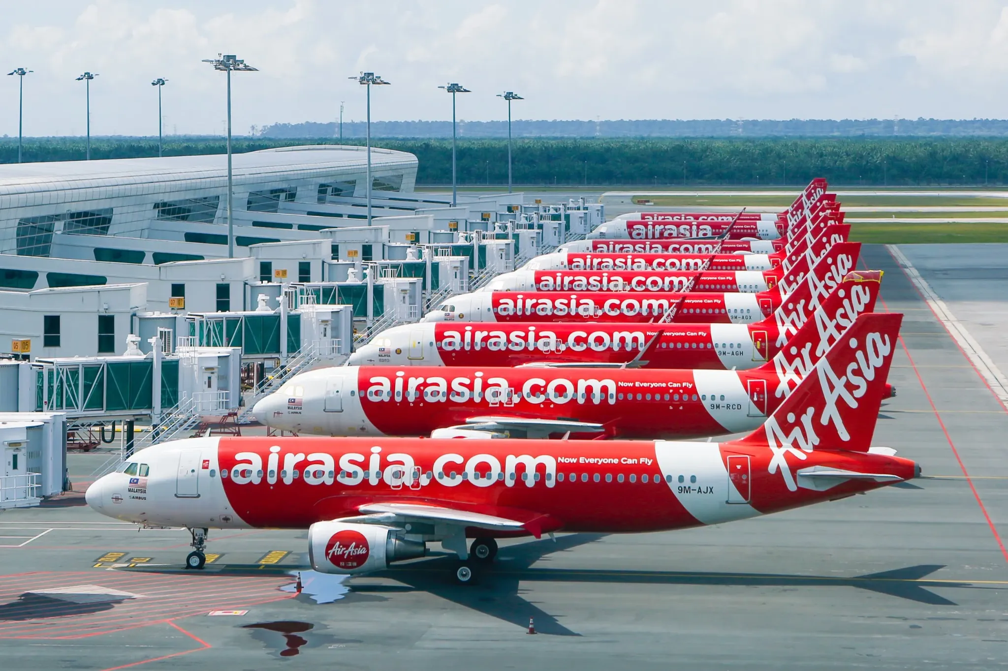 Pesawat AirAsia di pintu